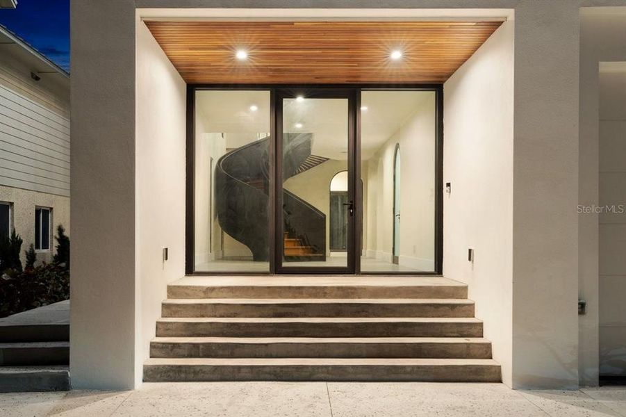 Exterior details and patio area of a home in , New Smyrna Beach (Image 35).