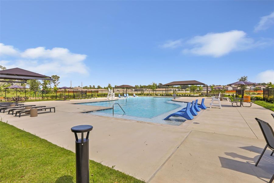 Very nice community pool! Within walking distance of this home -- your entire family can enjoy it this summer!