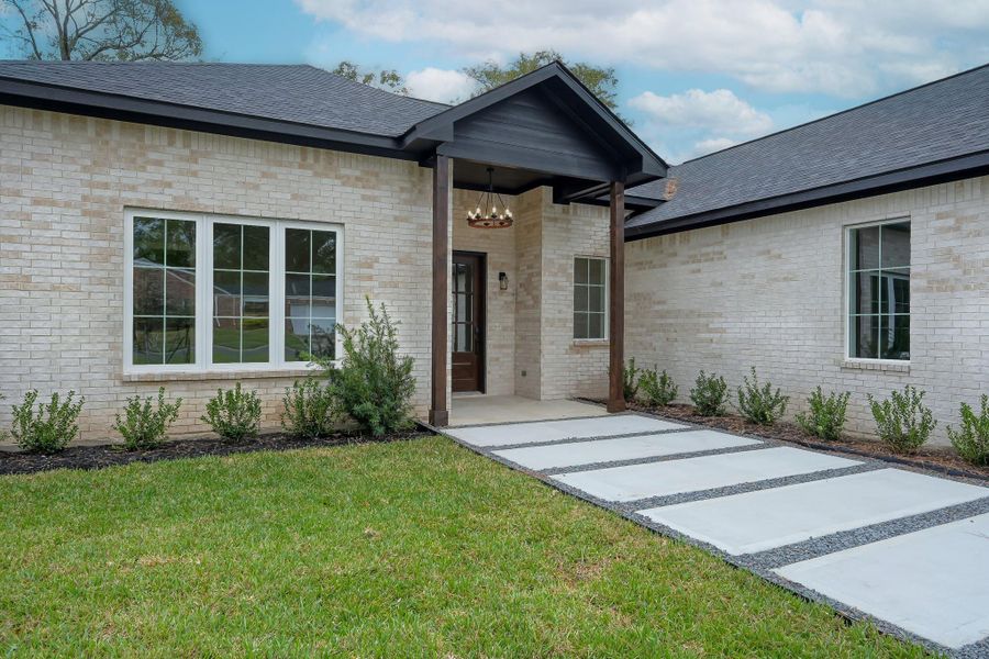 Exterior details and patio area of a home in , Huntsville (Image 3). Exterior details and patio area of a home in , Huntsville (Image 3).