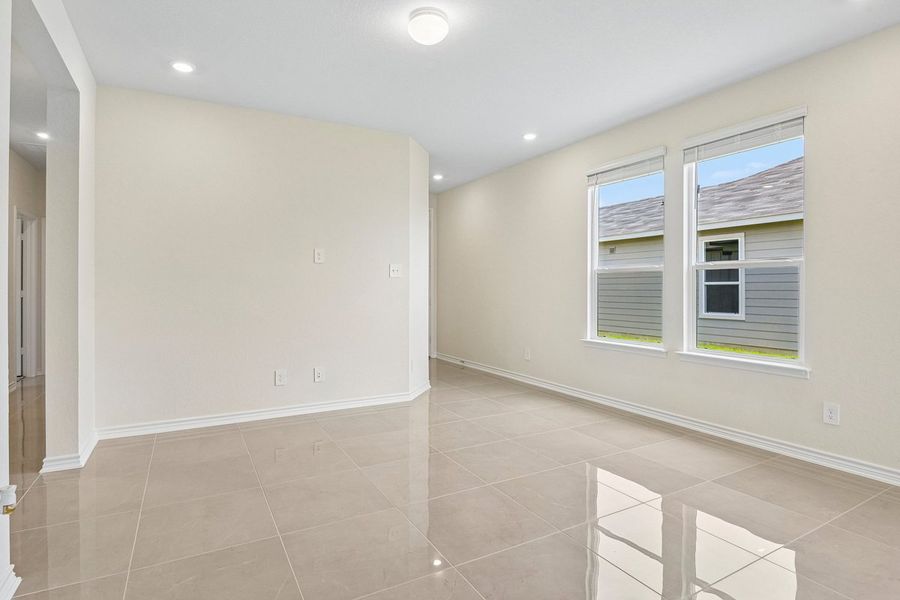 Spacious, unfurnished interior of a new home in Woodside Farms, Seguin (Image 16). Spacious, unfurnished interior of a new home in Woodside Farms, Seguin (Image 16).