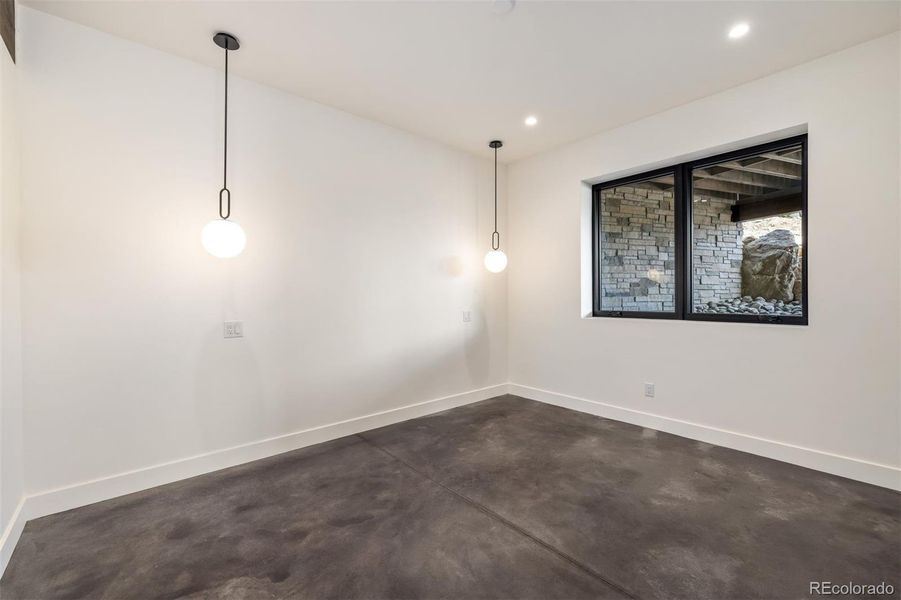 Spacious, unfurnished interior of a new home in , Silverthorne (Image 20).