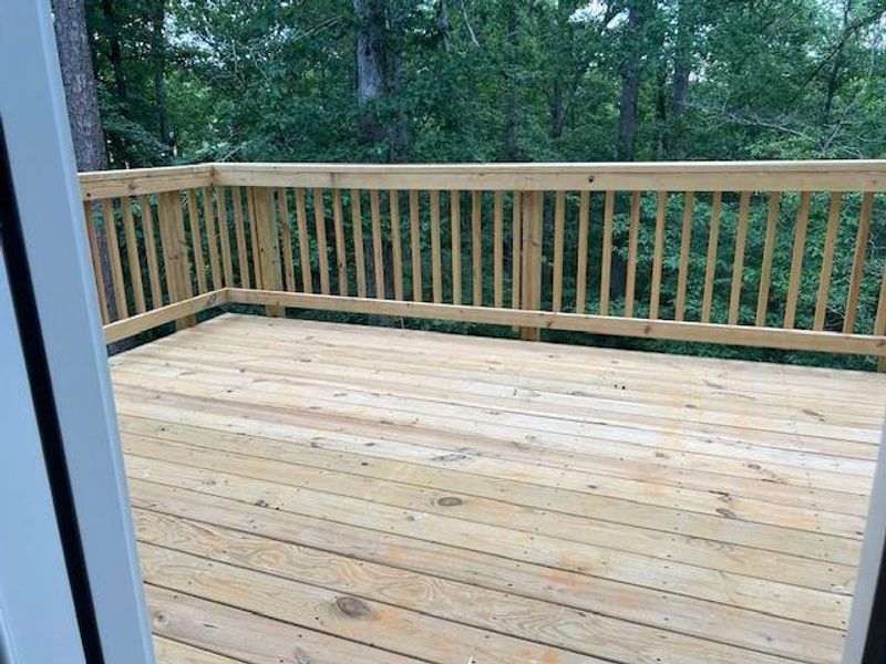 Exterior details and patio area of a home in Habersham Meadows, Demorest (Image 16).