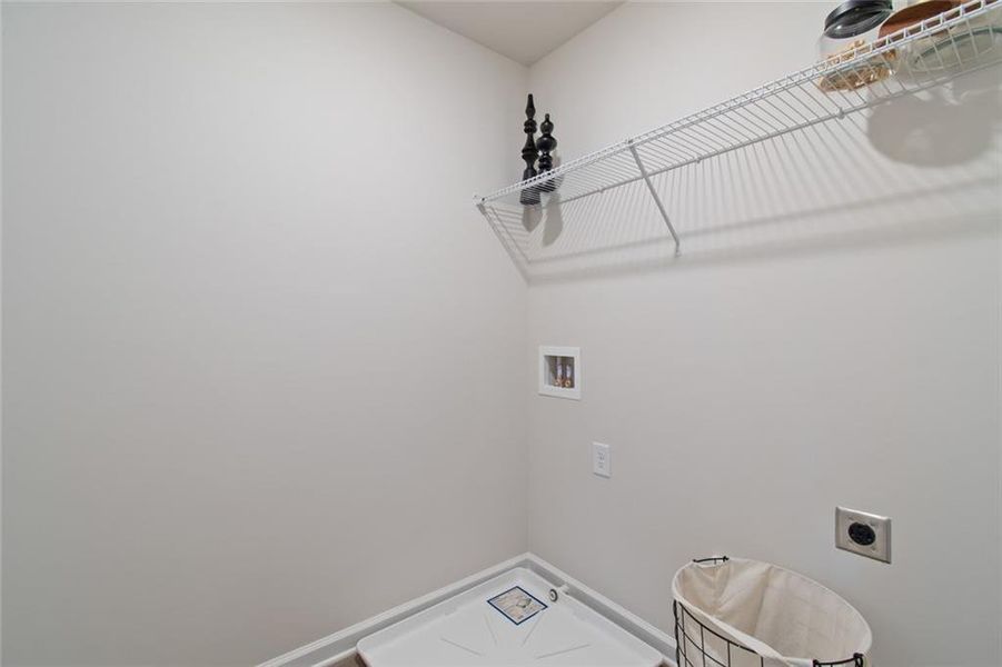 Spacious, unfurnished interior of a new home in Crofton Place Enclave, Snellville (Image 51).