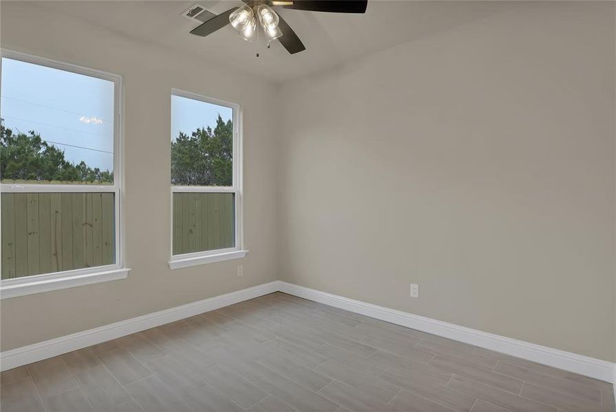 Spacious, unfurnished interior of a new home in , Granbury (Image 24).