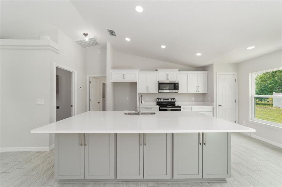 Furnished interior view inside a new home in , Ocala (Image 5).