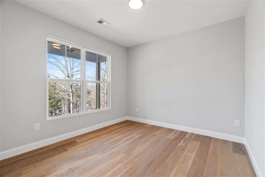 Spacious, unfurnished interior of a new home in , Gainesville (Image 26).