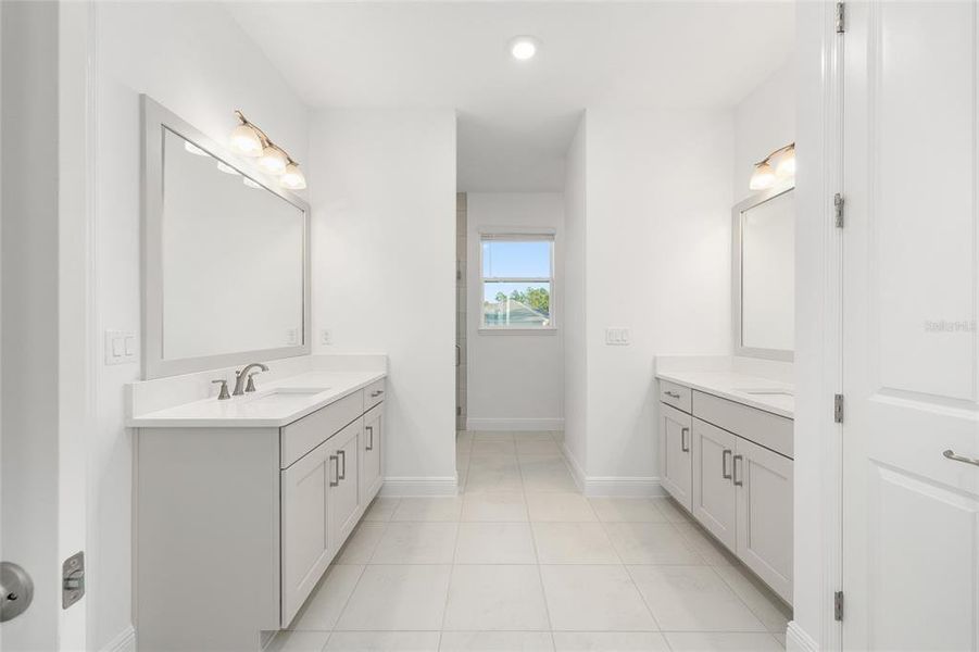Furnished interior view inside a new home in , Ocala (Image 8).