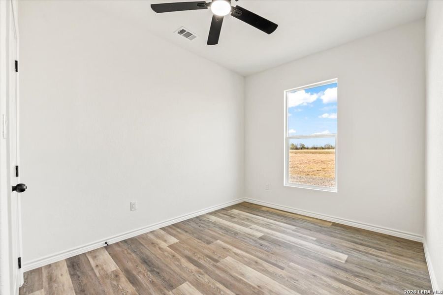 Spacious, unfurnished interior of a new home in , Natalia (Image 21).