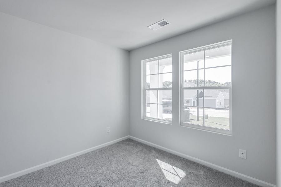 Spacious, unfurnished interior of a new home in Bluefield, Lexington (Image 20).
