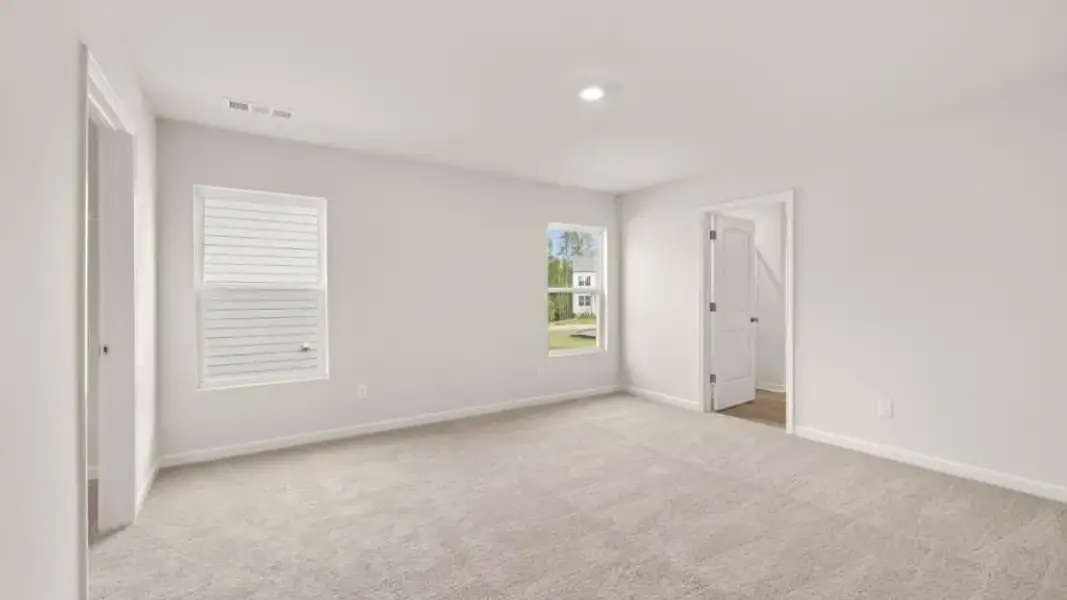 Spacious, unfurnished interior of a new home in Pointe Park, Union City (Image 12).
