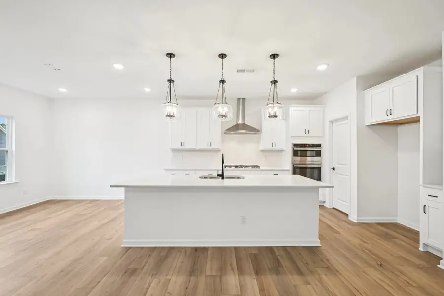 Representative images and renderings are for illustrative purposes. Actual structural options and design finishes of home may vary. Representative images and renderings are for illustrative purposes. Actual structural options and design finishes of home may vary.