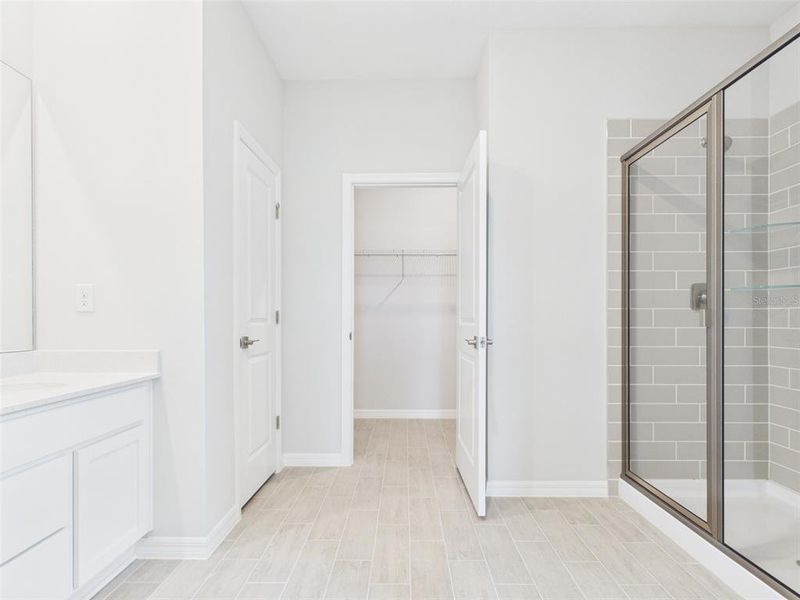 Furnished interior view inside a new home in , Ocala (Image 7).