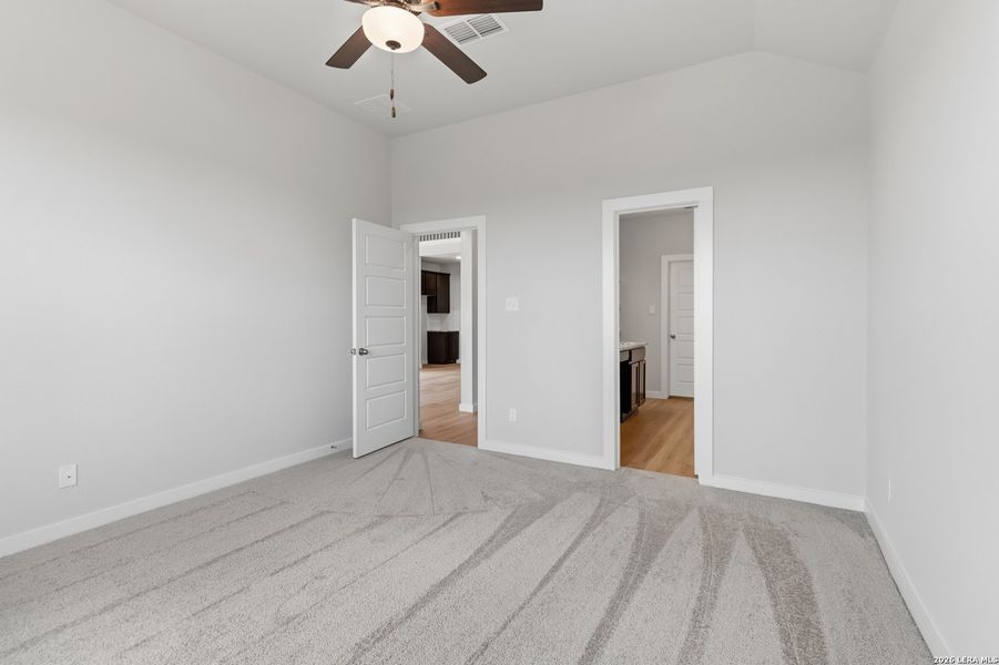 Spacious, unfurnished interior of a new home in Hickory Ridge, Elmendorf (Image 19). Spacious, unfurnished interior of a new home in Hickory Ridge, Elmendorf (Image 19).