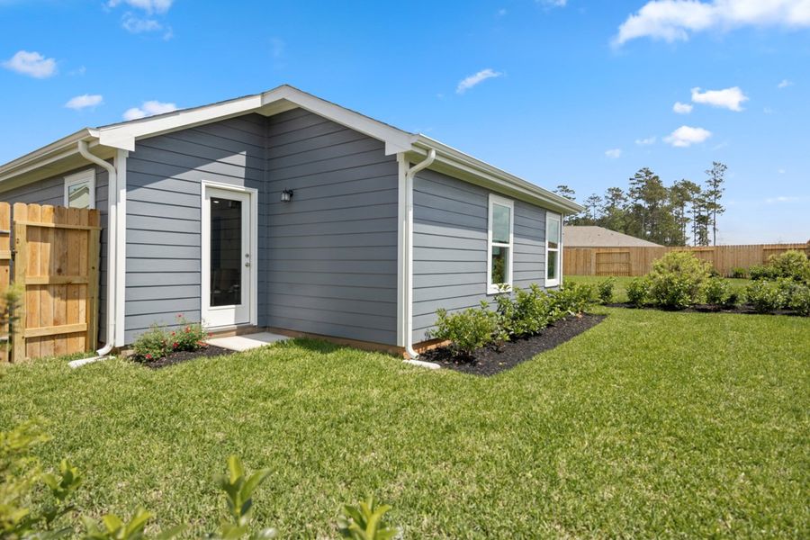 Representative exterior details of a home built from the 1360 Modeled by KB Home in Sagecrest Trails, Conroe (Image 3).