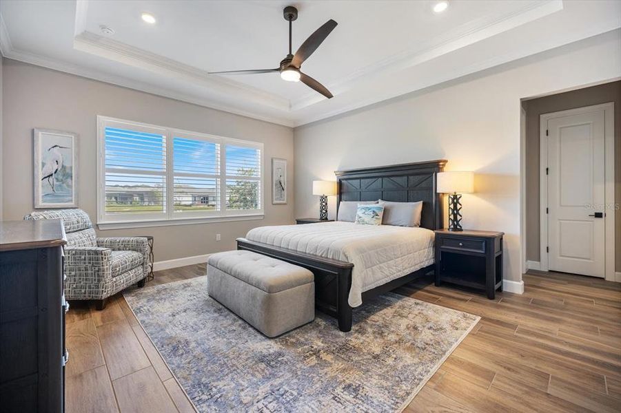 Furnished interior view inside a new home in , Englewood (Image 11).
