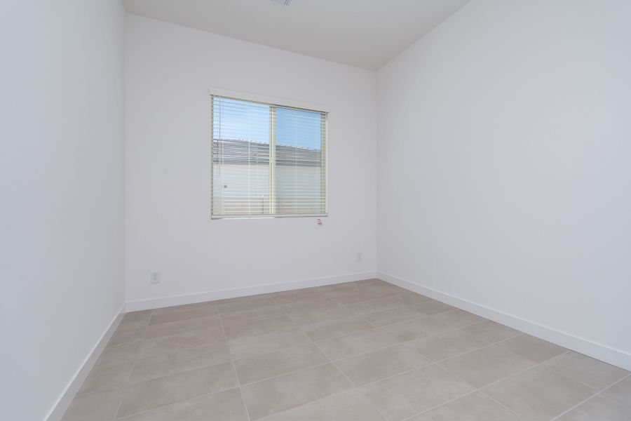 Spacious, unfurnished interior of a new home in Terraza, San Tan Valley (Image 13). Spacious, unfurnished interior of a new home in Terraza, San Tan Valley (Image 13).