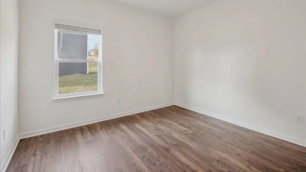 Spacious, unfurnished interior of a new home in Catlett Cove, Knoxville (Image 20).