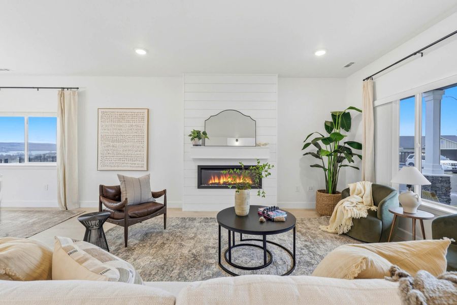 Furnished interior view inside a new home in Upland Meadows, Hermiston (Image 38).