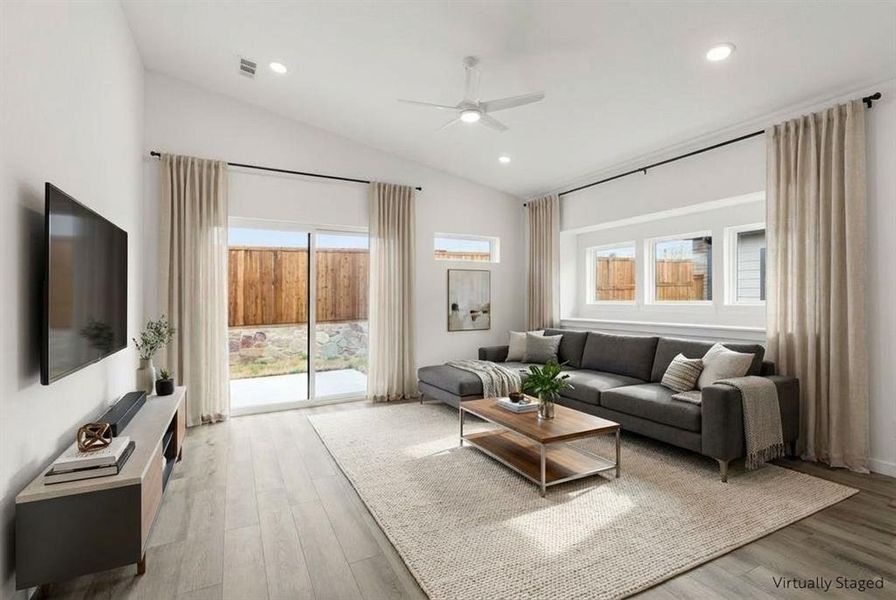 510 Sherwood Living room vs Sequoia (5)