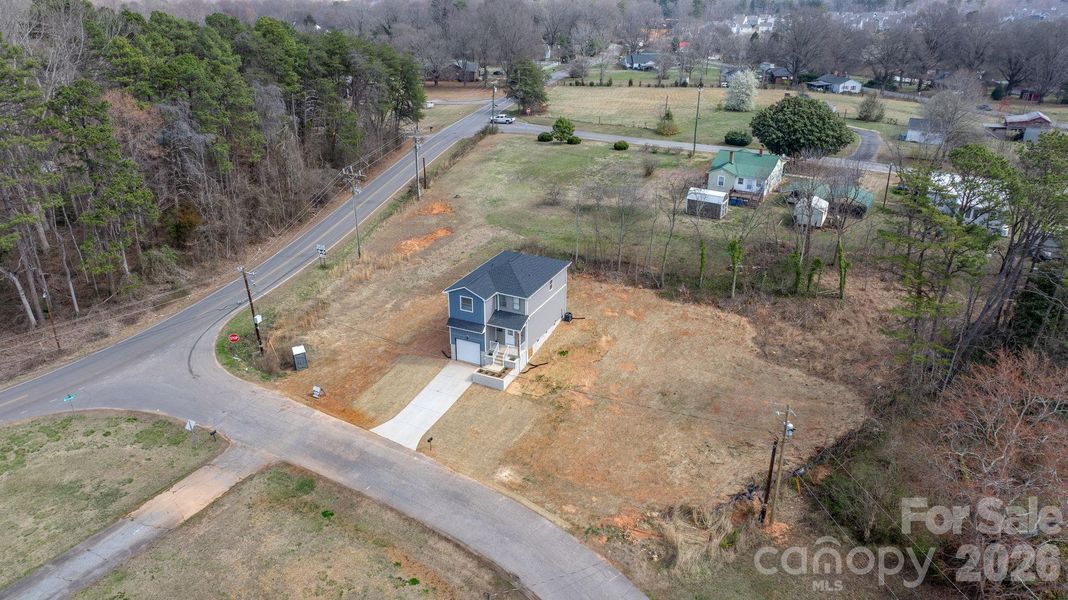 Image 36 of a home in .