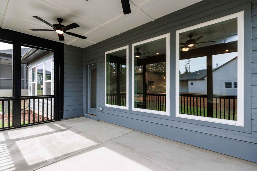 The Carroway - Screened Porch