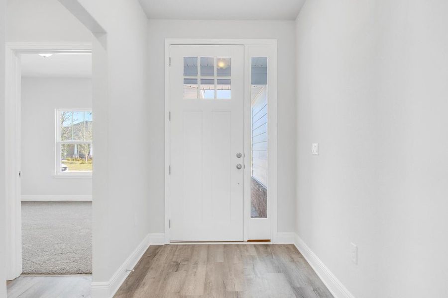 Spacious, unfurnished interior of a new home in The Bluffs at Lafayette, Freeport (Image 8).