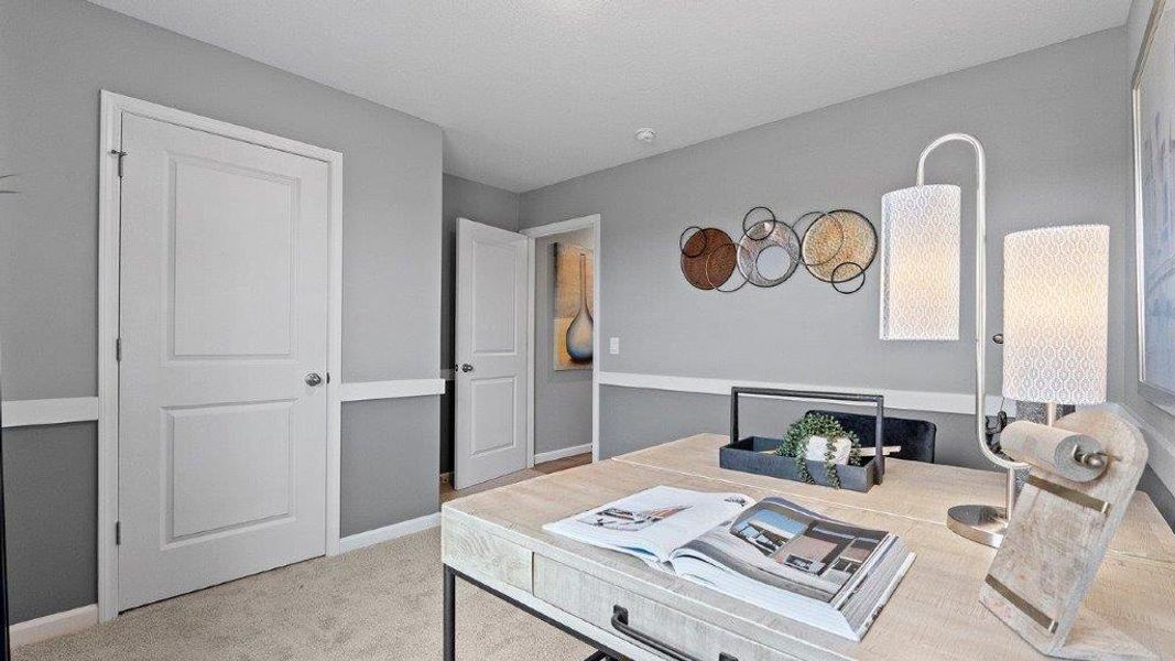 Representative furnished interior of a home built from the Chatham by D.R. Horton in Ruskin Preserve, Ruskin (Image 22).