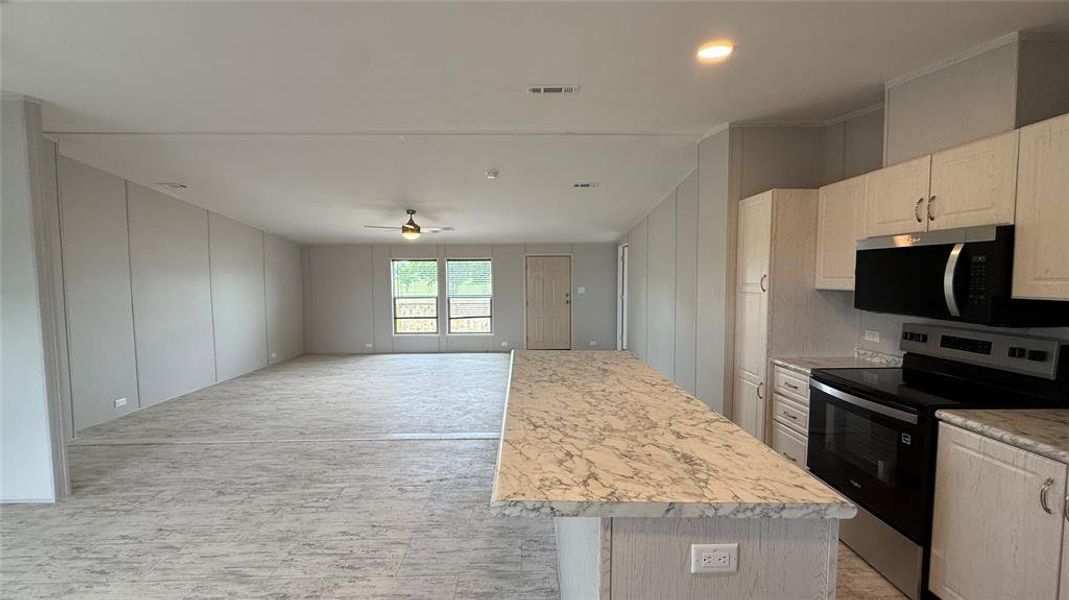 Image 14 of a home in . Image 14 of a home in .