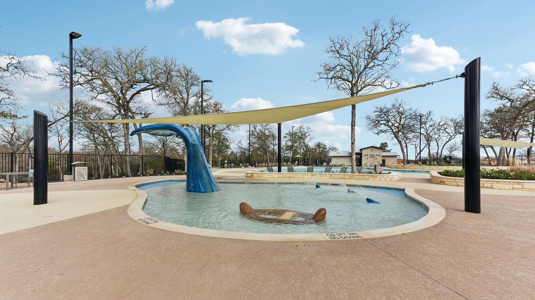 Community amenities in Valverde, Bastrop (Image 8).