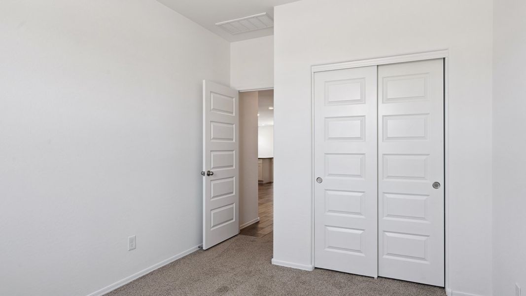 Spacious, unfurnished interior of a new home in Moonlight, Maricopa (Image 20).