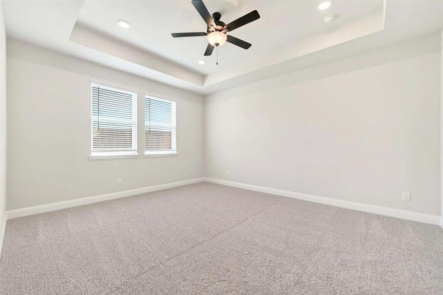 Spacious, unfurnished interior of a new home in Heartland, Heartland (Image 20).