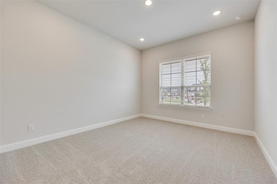 Spacious, unfurnished interior of a new home in Bayside, Rowlett (Image 25).