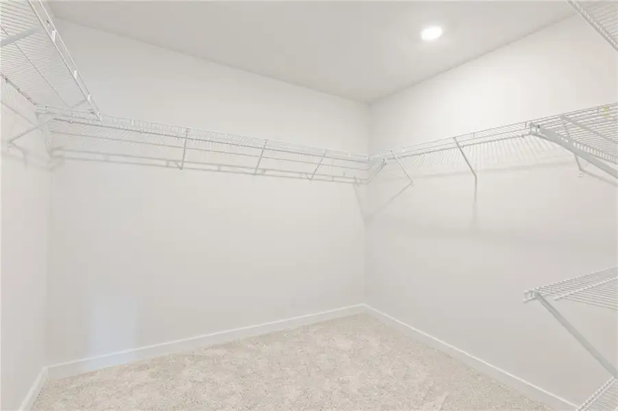 Spacious, unfurnished interior of a new home in , Lawrenceville (Image 12).