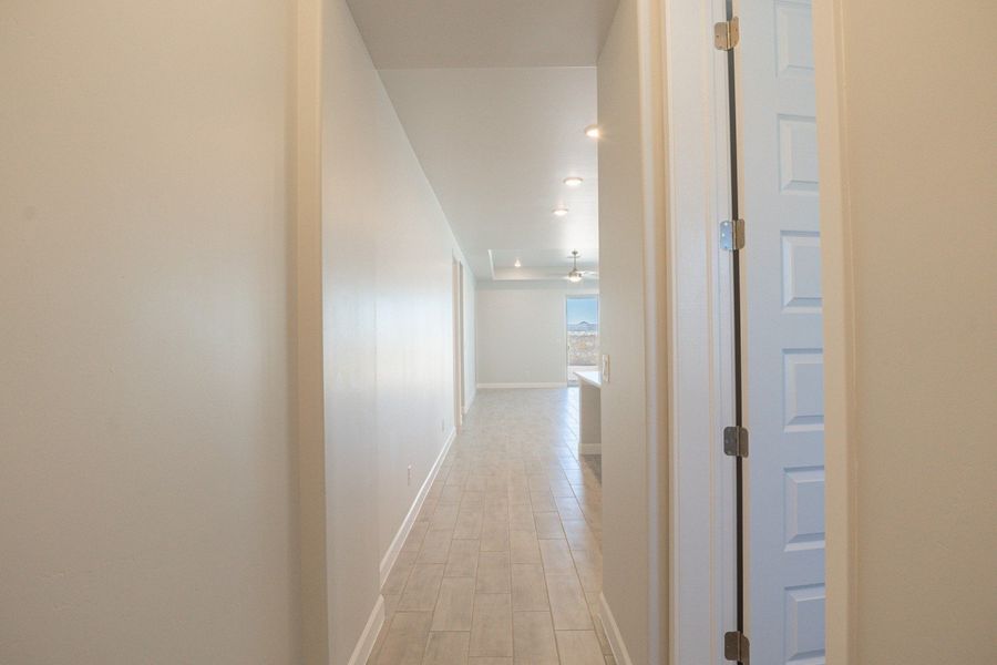 Spacious, unfurnished interior of a new home in Paseo Del Este, El Paso (Image 24).