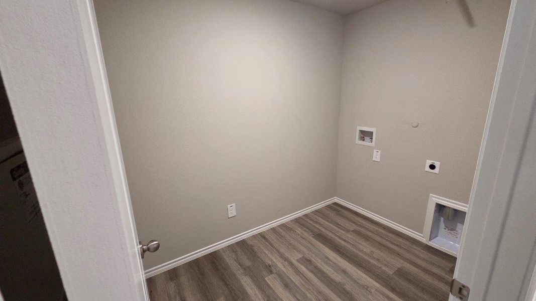 Spacious, unfurnished interior of a new home in Rosewood at Beltmill, Fort Worth (Image 17).