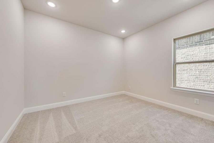 Spacious, unfurnished interior of a new home in Bayside, Rowlett (Image 32).