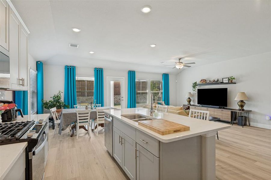 Furnished interior view inside a new home in Lakehaven - Signature Series, Farmersville (Image 18). Furnished interior view inside a new home in Lakehaven - Signature Series, Farmersville (Image 18).