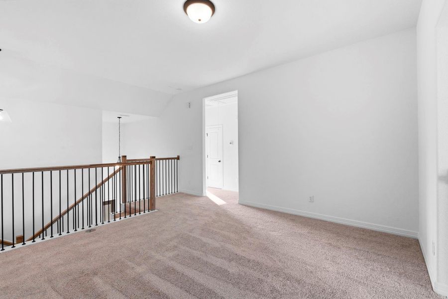 Spacious, unfurnished interior of a new home in Brookewater, Rosenberg (Image 18).