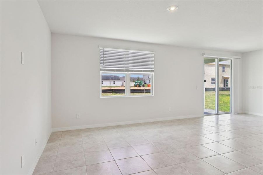 Spacious, unfurnished interior of a new home in Crosswinds - Signature Series, Haines City (Image 17).