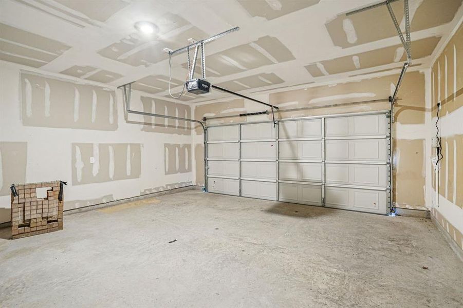 Photo is not of the actual home, but is an inspirational photo of builder’s model home and may depict options, furnishings, and/or decorator features that are not included.