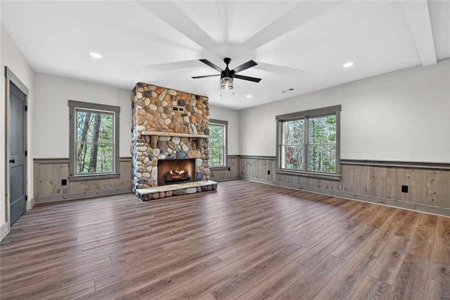 Spacious, unfurnished interior of a new home in , Ellijay (Image 41).