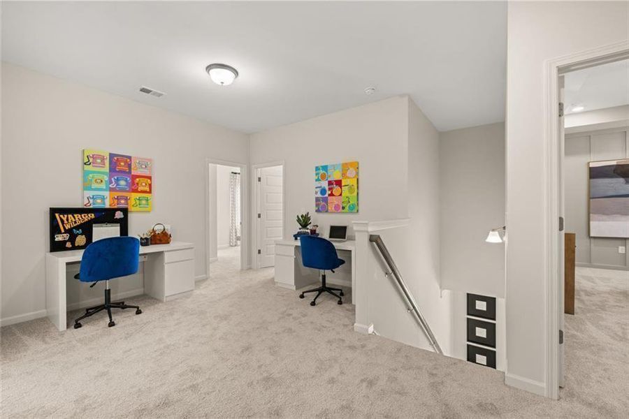 Furnished interior view inside a new home in Oakmont, Dallas (Image 31). Furnished interior view inside a new home in Oakmont, Dallas (Image 31).