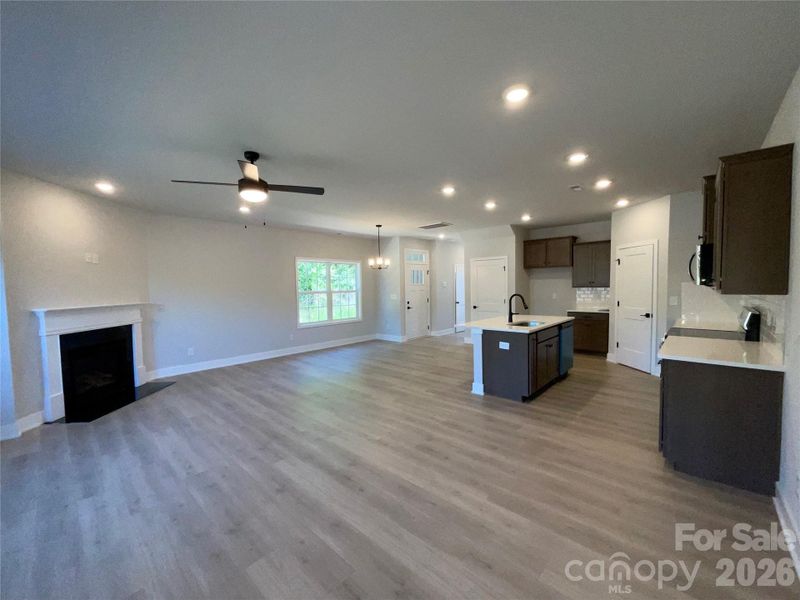 Spacious, unfurnished interior of a new home in Pine Trace, Gastonia (Image 15).