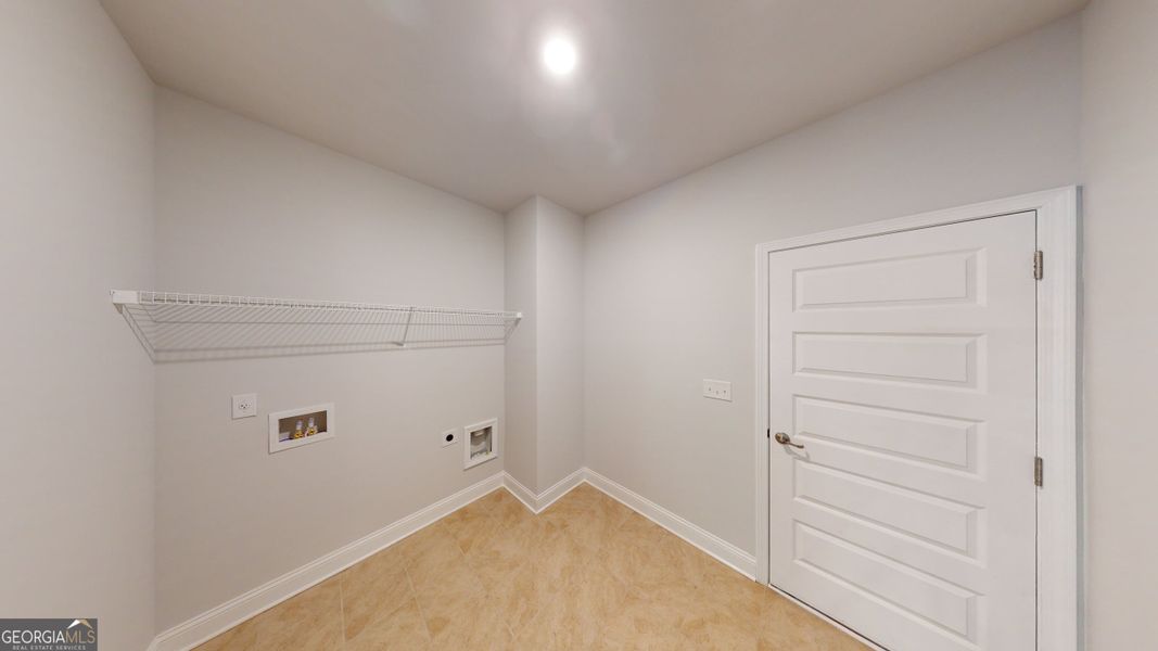 Spacious, unfurnished interior of a new home in Holliday Pass, Griffin (Image 23).