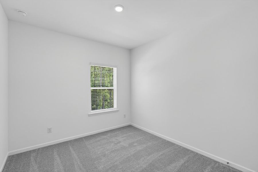 Spacious, unfurnished interior of a new home in Alder Creek, Cumming (Image 20).