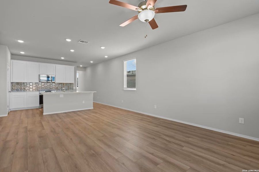 Spacious, unfurnished interior of a new home in Morgan Meadows, San Antonio (Image 17).