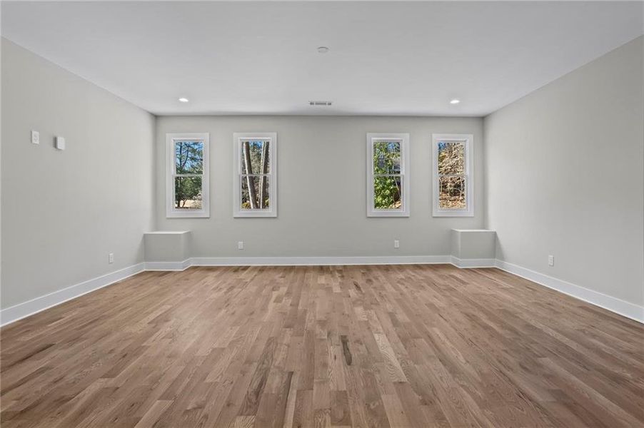 Spacious, unfurnished interior of a new home in , Atlanta (Image 22).