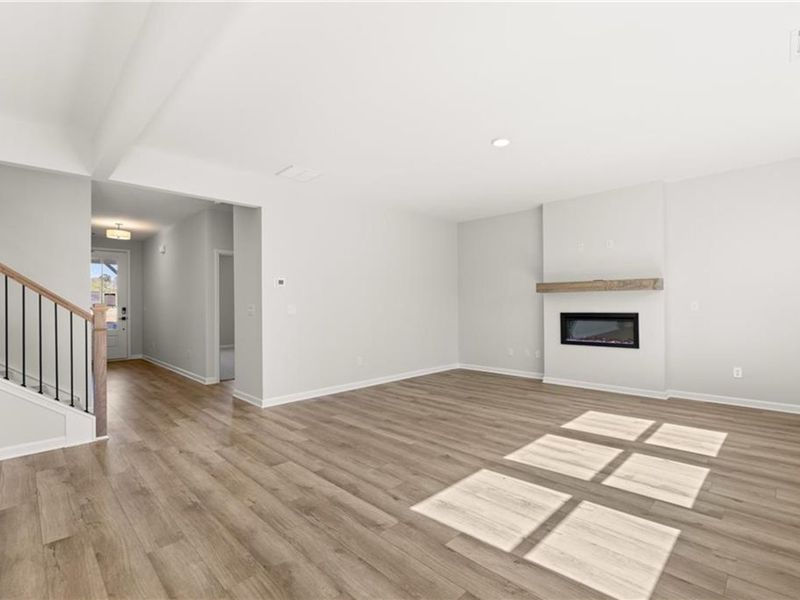Spacious, unfurnished interior of a new home in Cedar Farms, Winder (Image 16).