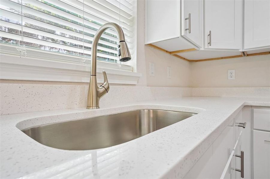 Close-up of interior finishes inside a home in , Dunnellon (Image 16).