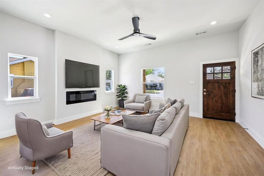 Furnished interior view inside a new home in , Dallas (Image 10).